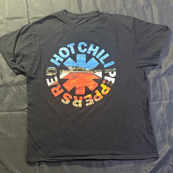 Red Hot Chili Peppers Black Graphic Tee - Picture 1 of 4